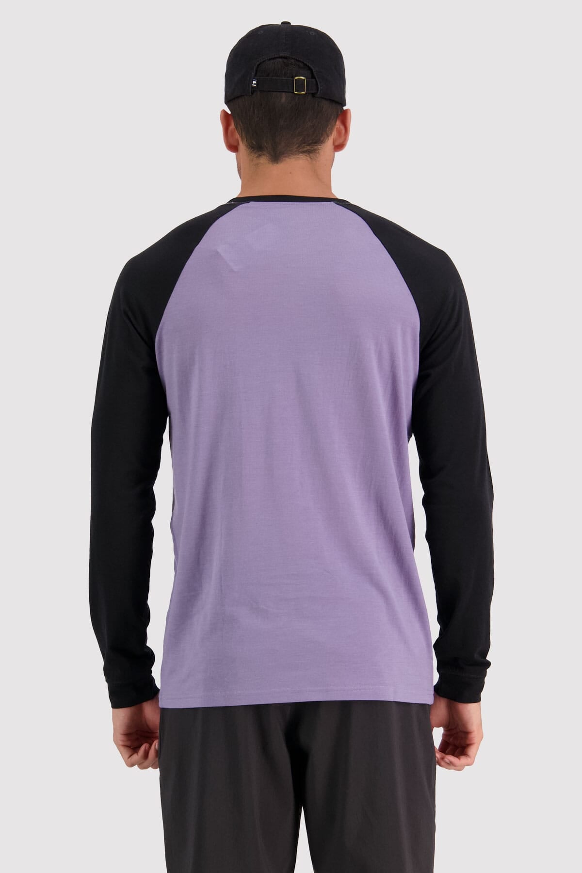 Icon Merino Air-Con Raglan - Black / Thistle